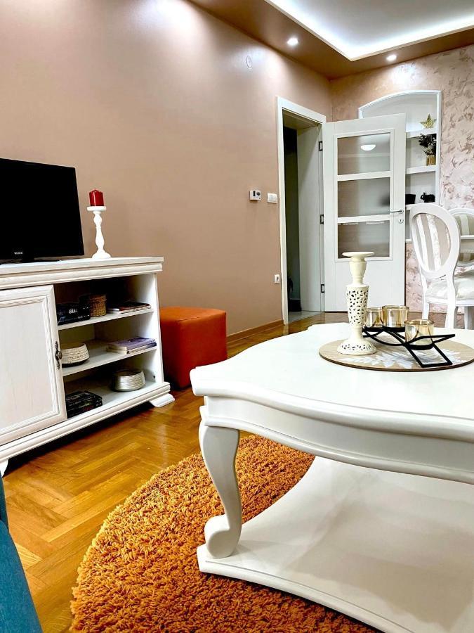 Apartman Diana Sremska Mitrovica Extérieur photo