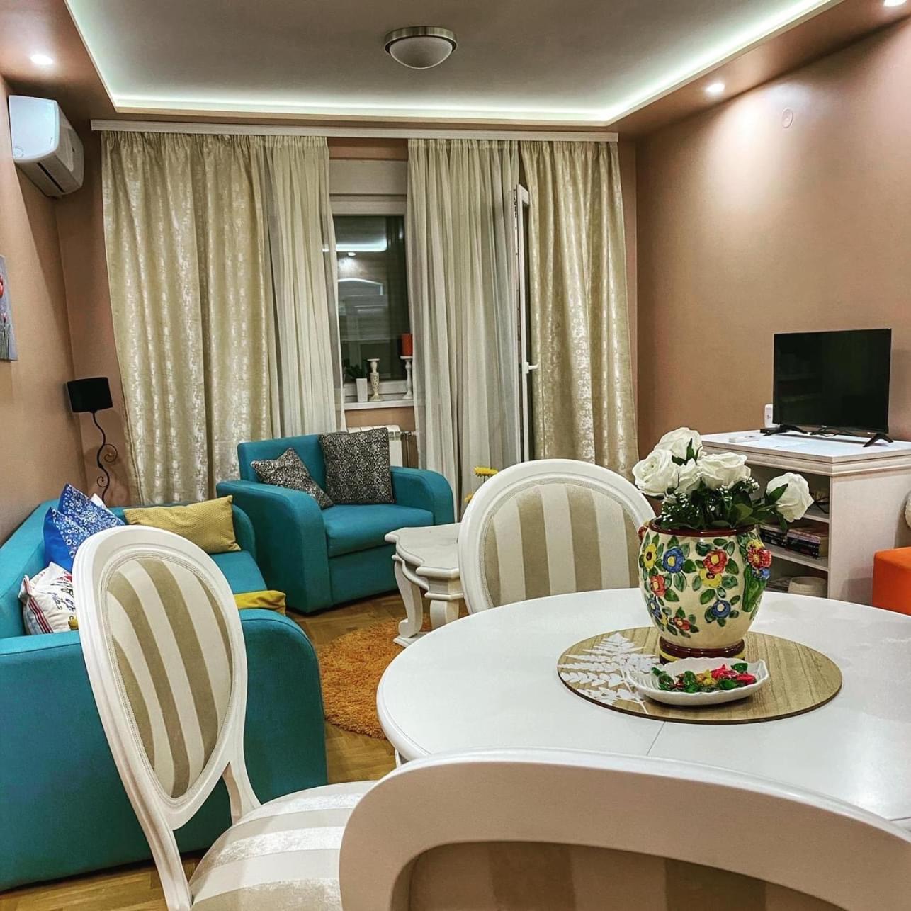 Apartman Diana Sremska Mitrovica Extérieur photo